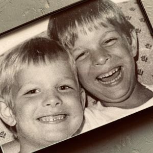 Meet your Posher, Mona